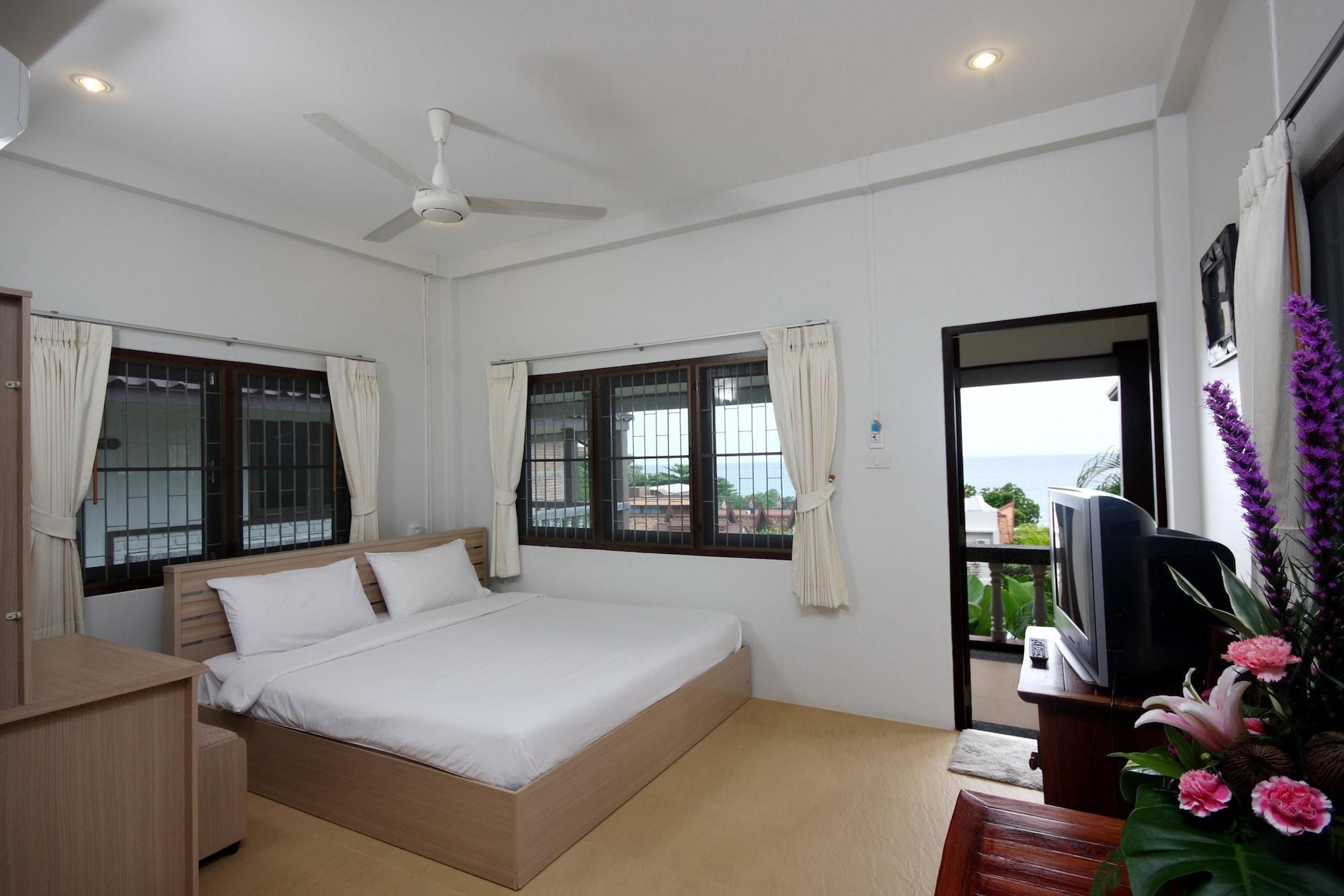 Kata karon. Натурал Ресорт Пхукет стандарт бунгало. Отель Karon view Resort. Kata Palace Phuket. Karon view Resort 3.